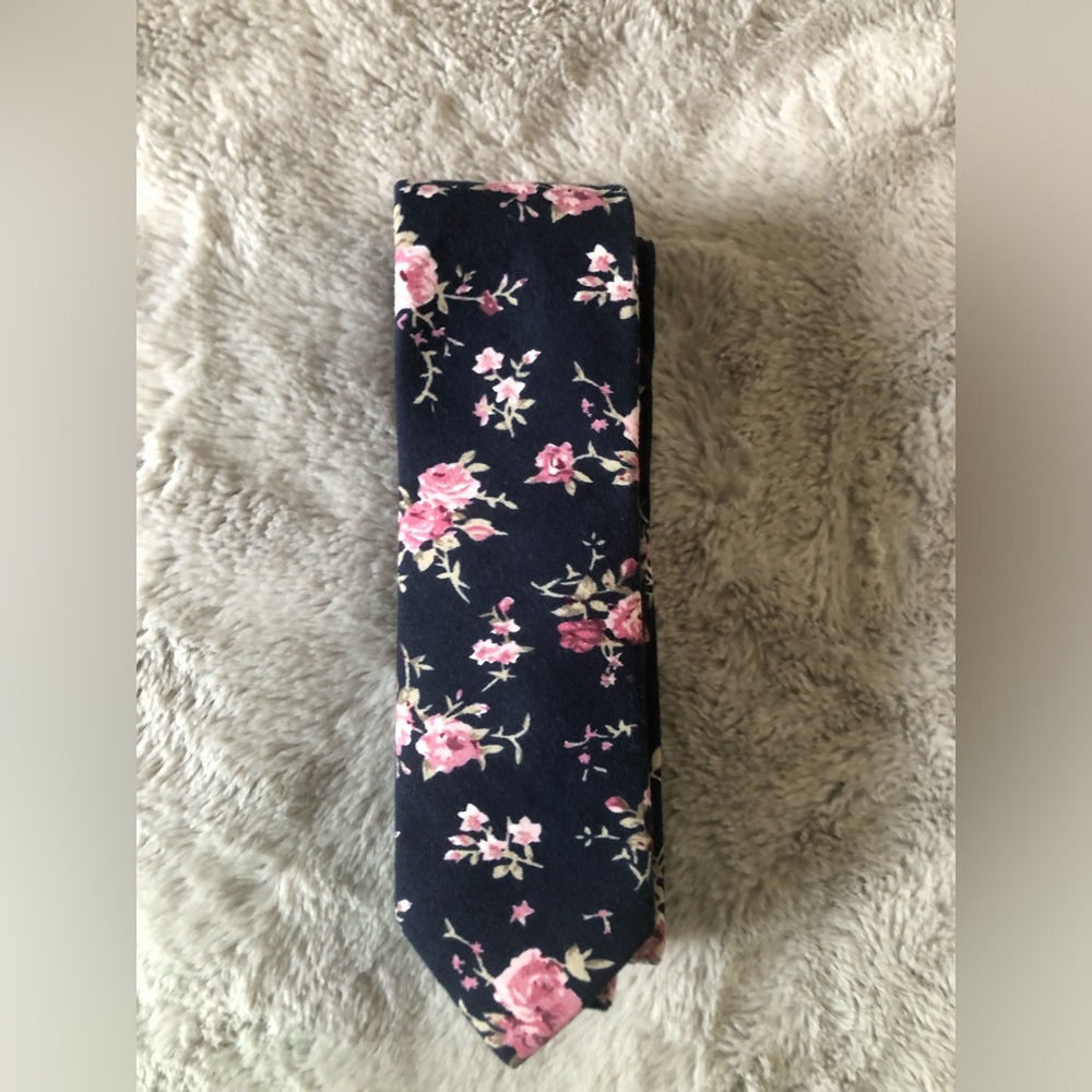 Dazi Navy Floral Necktie with Pink Roses/Cotton